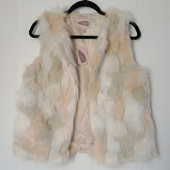 NEW! Faux fur vest - Picture 4 of 5